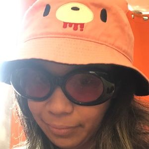 Meet your Posher, Eva!